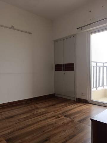 Room in 2 BHK Apartment at Ace Divino, Sector 1 Greater Noida – for Rent
