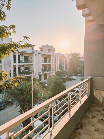 3 BHK Builder Floor For Rent in Auram Floor, South City 2