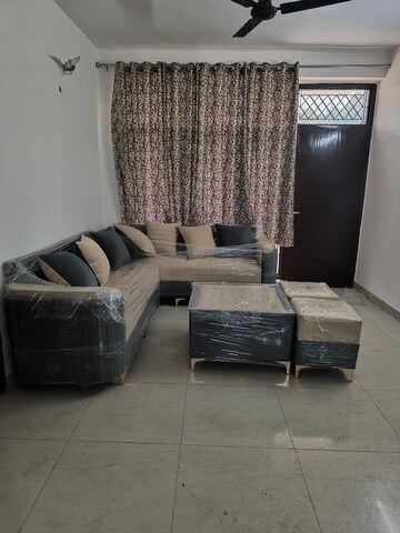 Living Room in 3 BHK Builder Floor at Uppal Southend, Sector 49 – for Rent
