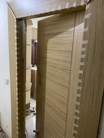 Building Lobby in 1 RK Apartment at Suncity Essel Tower, Sector 28 – for Sale