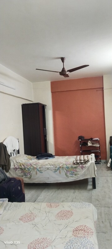 Bedroom in 2 BHK Apartment at Ganesh CHS Lower Parel, Lower Parel – for Rent