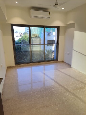 Room in 2 BHK Apartment at Supreme Evana, Bandra West – for Rent