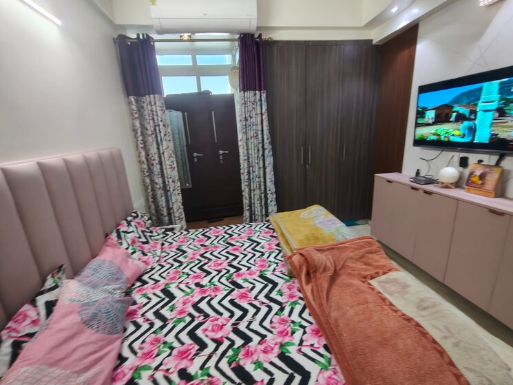 Bedroom, rajendra nagar 6+ Bedroom 200 Sq.Yd. Independent House In Rajendra Nagar Ghaziabad 8149117