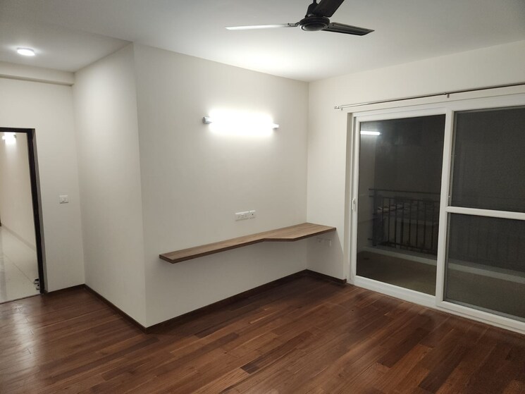 Room, bellandur 4 Bedroom 2500 Sq.Ft. Apartment In Bellandur Bangalore 8149137