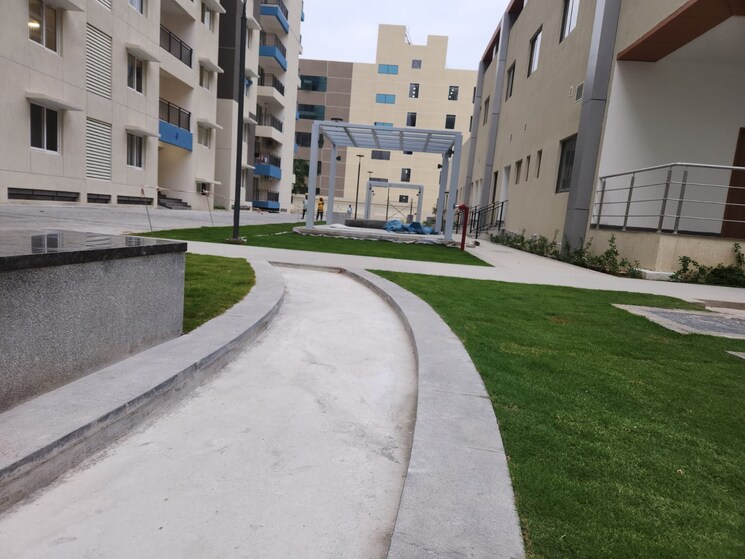 Balcony, bellandur 4 Bedroom 2500 Sq.Ft. Apartment In Bellandur Bangalore 8149137