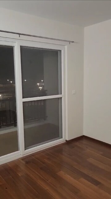 Room in 4 BHK Apartment at Bellandur – for Rent
