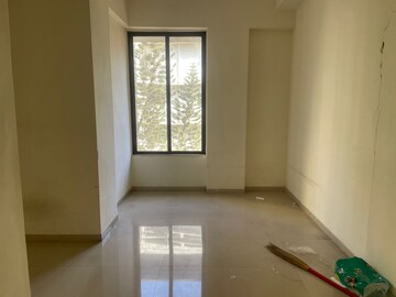 Room in  Office Space at Corporate Corner CHS, Malad West – for Rent