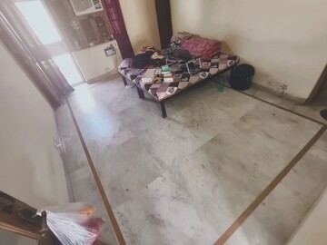 Living Room in 2 BHK Builder Floor at Sector 23 – for Rent