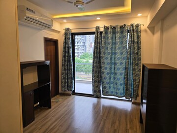 Room in 4 BHK Villa at Sector 109 – for Rent