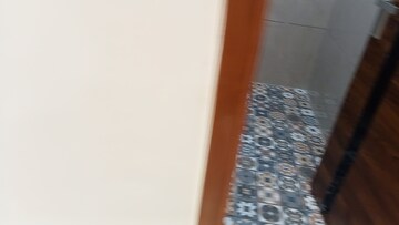Furnished Amenities in 3 BHK Builder Floor at Mahavir Enclave 1 – for Sale