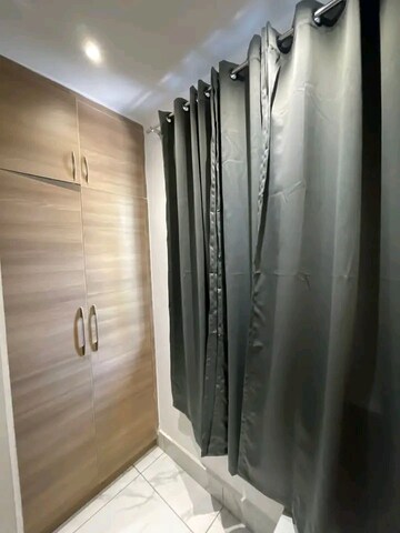 Building Lobby in 1 BHK Builder Floor at Ansal Sushant Lok I, Sector 43 – for Rent