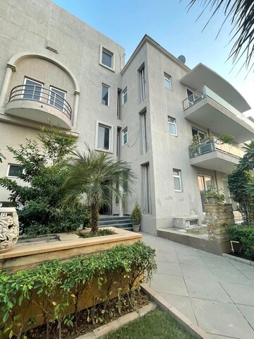 4 BHK Apartment – Exterior View View at BPTP Amstoria, Sector 102 - for Rent