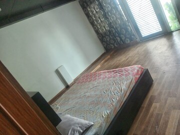 Master Bedroom in 2 BHK Apartment at Kalindi Colony – for Rent
