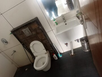 Attached Bathroom in 2 BHK Apartment at Kalindi Colony – for Rent