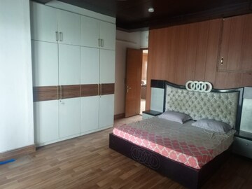 Master Bedroom in 2 BHK Apartment at Kalindi Colony – for Rent