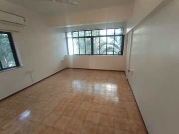 Room in 2 BHK Apartment at Bandra West – for Rent