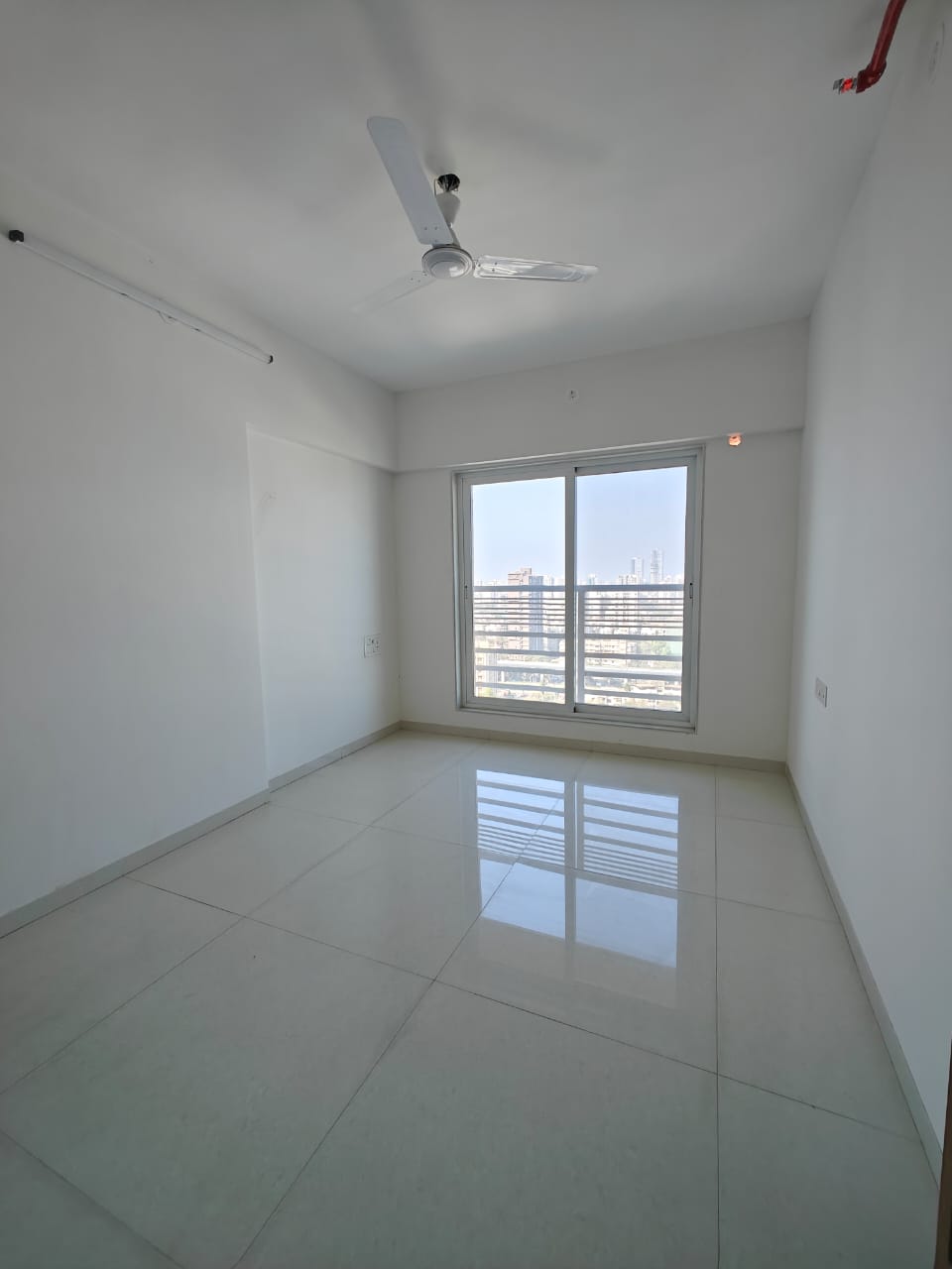 2 BHK Apartment For Sale in Romell Allure