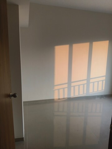 Room in 1 BHK Apartment at Vihang Golden Hills, Owale – for Rent