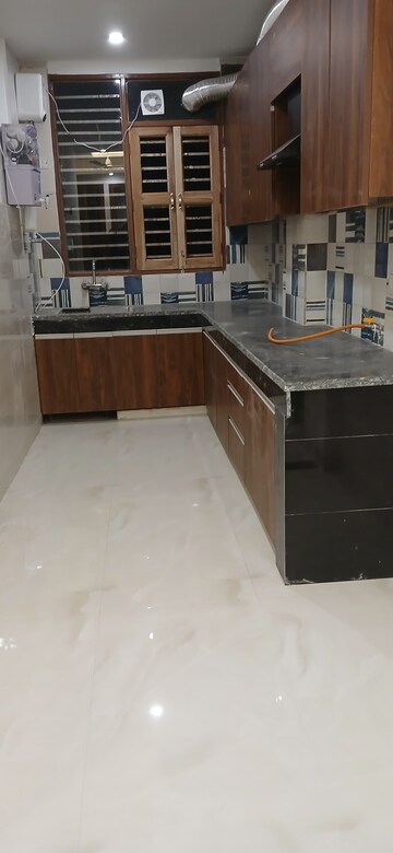 Kitchen in 2 BHK Builder Floor at Ardee City, Sector 52 – for Rent