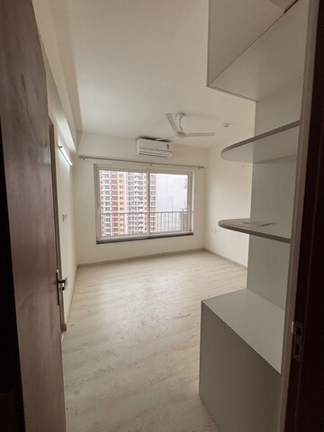 Room in 4 BHK Apartment at Shapoorji Pallonji Joyville Gurgaon, Sector 102 – for Rent