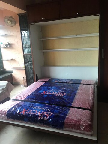 Bedroom in 1 BHK Apartment at Andheri West – for Rent