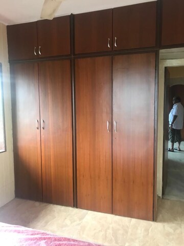 Furnished Amenities in 1 BHK Apartment at Andheri West – for Rent