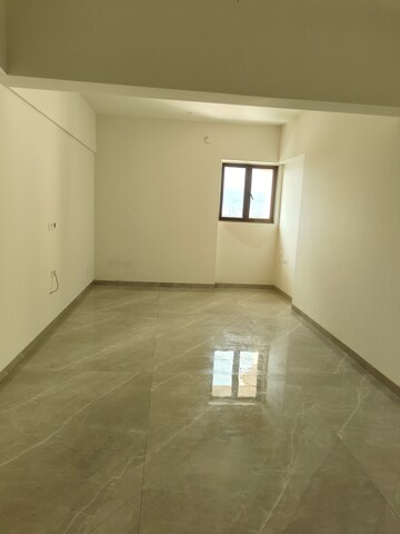 Room in 3 BHK Apartment at Lotus Unity, Versova – for Sale