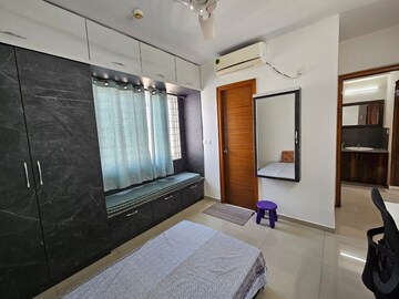 Room in 3 BHK Apartment at Kukatpally – for Rent