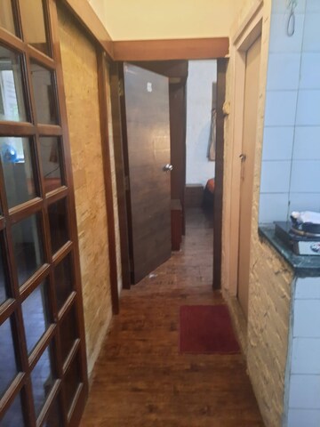  1.5 BHK Apartment at Andheri West – for Rent