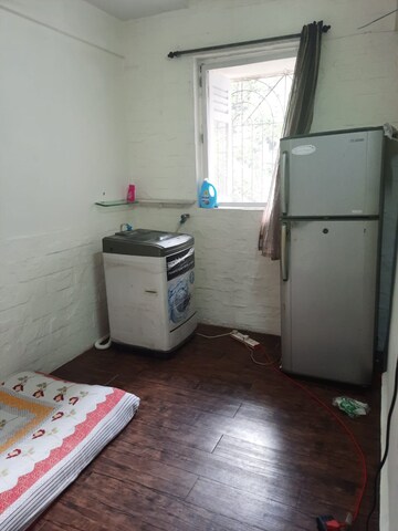 Room in 1.5 BHK Apartment at Andheri West – for Rent