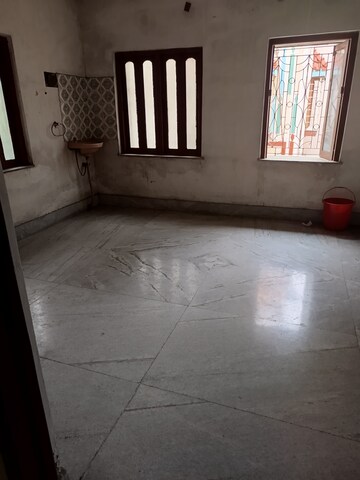 Room in 4 BHK Independent House at Shibpur – for Sale