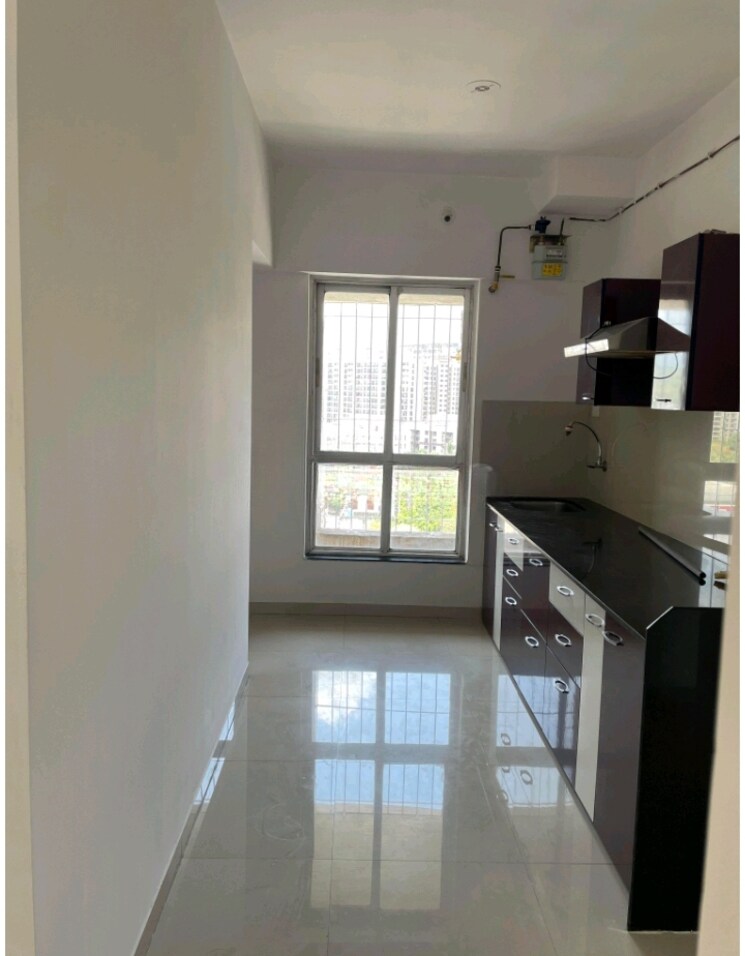 Kitchen, puranik-capitol 2 Bedroom 626 Sq.Ft. Apartment In Ghodbunder Road Thane 8149556