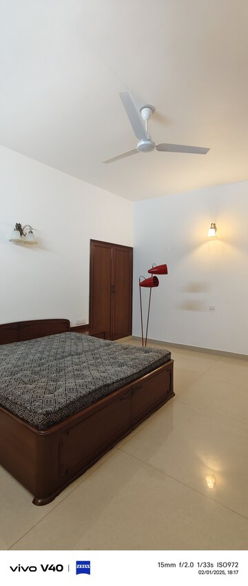 Bedroom in 3 BHK Apartment at Defence Colony – for Rent