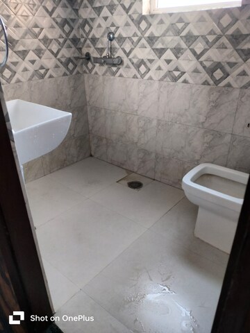Bathroom in 1 RK Builder Floor at Ansal Sushant Lok I, Sector 43 – for Rent