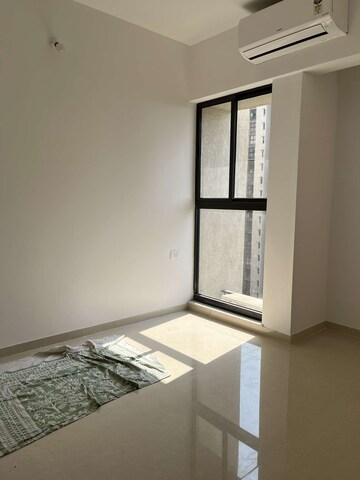 Room in 2 BHK Apartment at Lodha Palava Aurelia C H I, Dombivli East – for Rent
