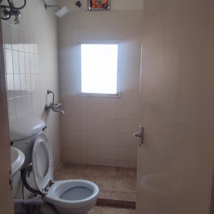 Bathroom, ansal-sushant-estate 3 Bedroom 1395 Sq.Ft. Apartment In Sector 52 Gurgaon 8149596