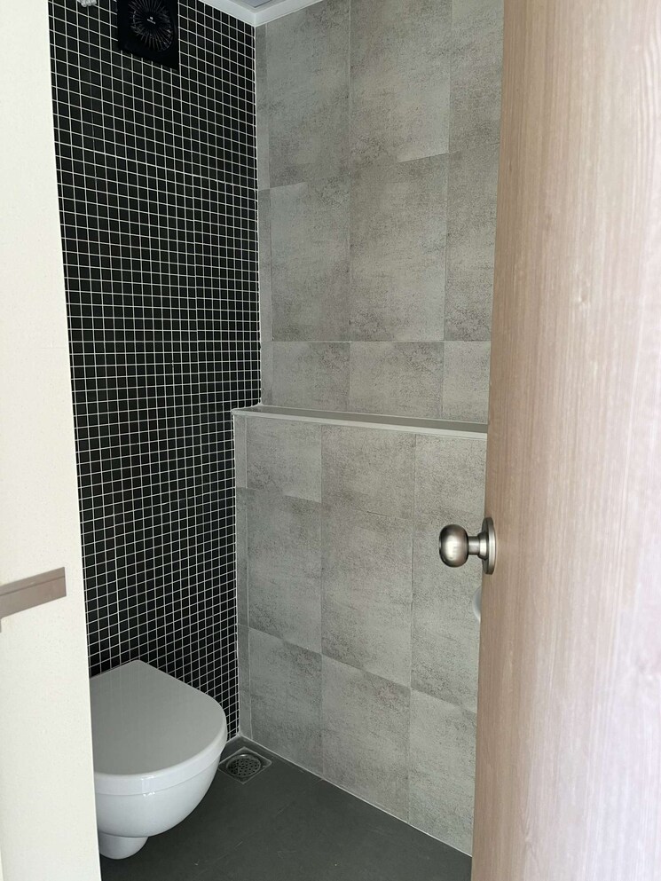 Bathroom, lodha-palava-aurelia 2 Bedroom 527 Sq.Ft. Apartment In Dombivli East Thane 8149597