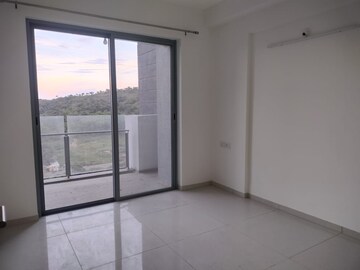 Room in 3 BHK Apartment at Kalpataru Jade Residences, Baner – for Sale