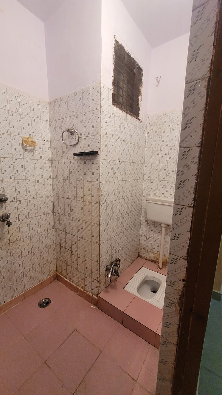 Other, dilshad colony 2 Bedroom 900 Sq.Ft. Builder Floor In Dilshad Colony Delhi 8149697