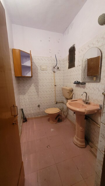 Bathroom in 2 BHK Builder Floor at Dilshad Colony – for Rent