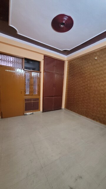 Master Bedroom in 2 BHK Builder Floor at Dilshad Colony – for Rent
