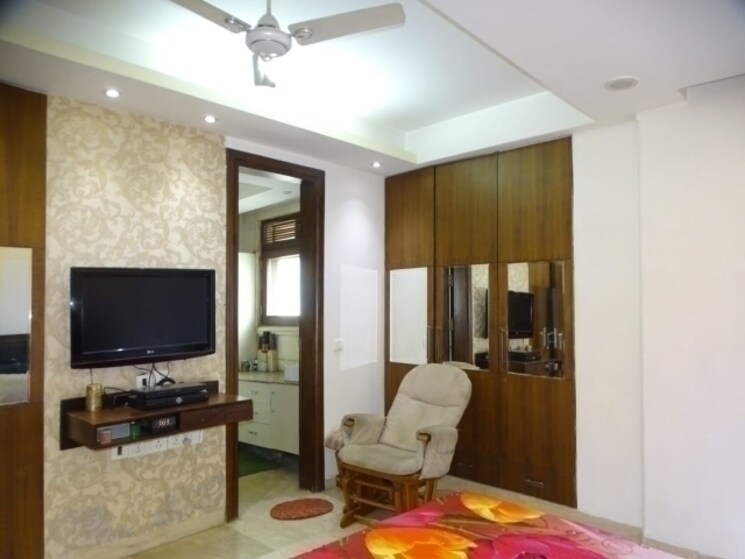 Bedroom, maharani bagh 5 Bedroom 1100 Sq.Yd. Independent House In Maharani Bagh Delhi 8149706
