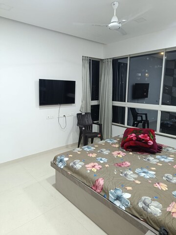 Bedroom in 2 BHK Apartment at Shreeji Atlantis, Malad West – for Rent