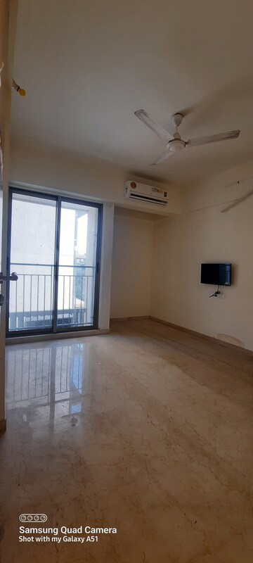 Room in 2 BHK Apartment at Rustomjee Elements Wing SG, Andheri West – for Rent