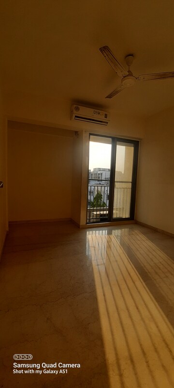 Room in 2 BHK Apartment at Rustomjee Elements Wing SG, Andheri West – for Rent