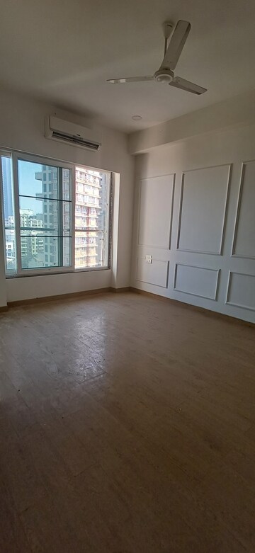Room in 2 BHK Apartment at Kurla West – for Rent