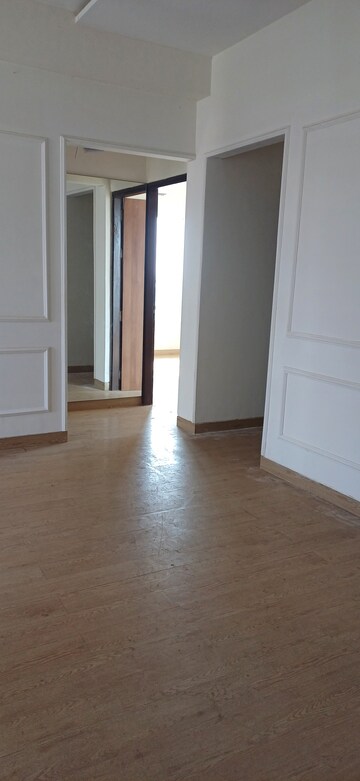 Furnished Amenities in 2 BHK Apartment at Kurla West – for Rent