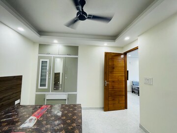 Furnished Amenities in Studio Builder Floor at Sector 31 – for Rent
