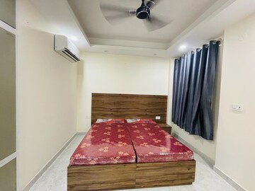 Bedroom in Studio Builder Floor at Sector 31 – for Rent