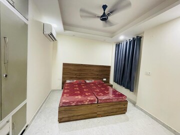 Bedroom in Studio Builder Floor at Sector 31 – for Rent